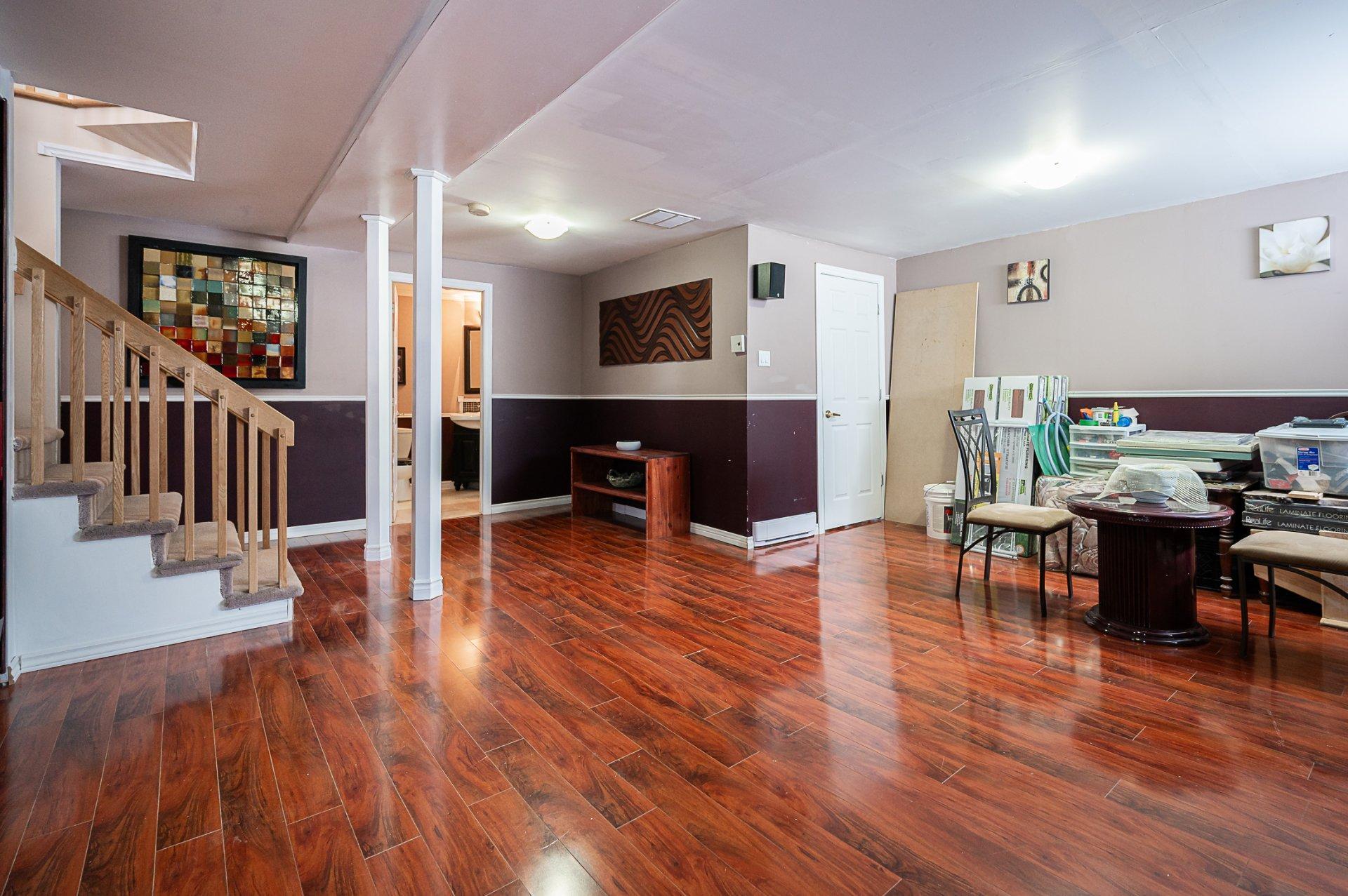 









109


Rue Marc-André-Fortier

,
Châteauguay,




QC
J6J6C1

