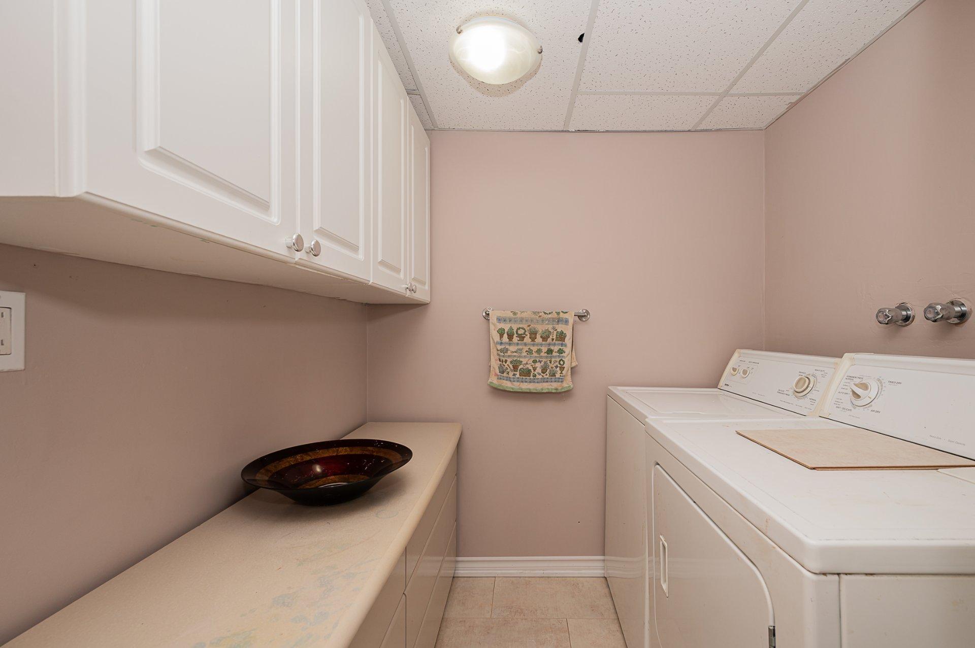 









109


Rue Marc-André-Fortier

,
Châteauguay,




QC
J6J6C1

