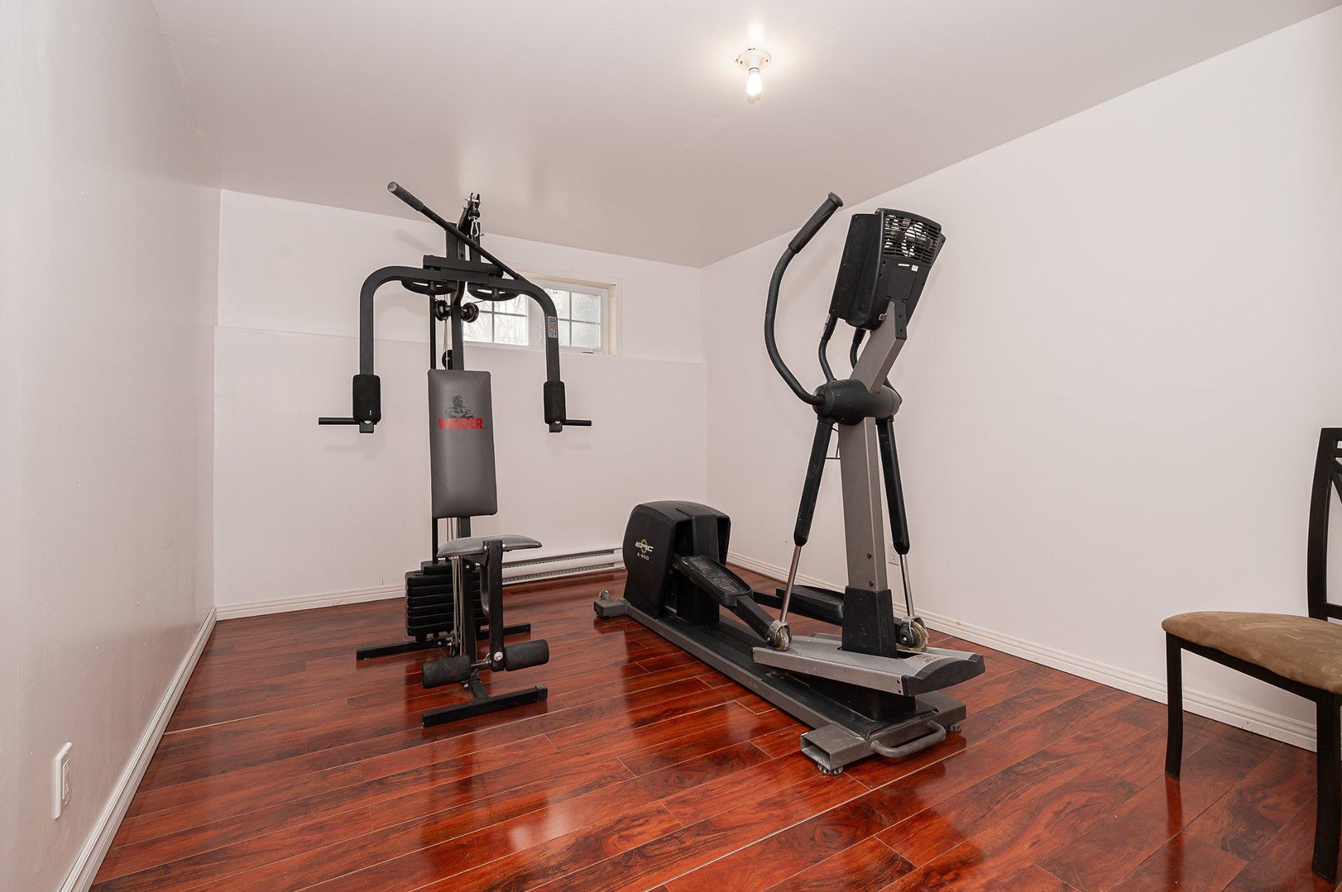 









109


Rue Marc-André-Fortier

,
Châteauguay,




QC
J6J6C1

