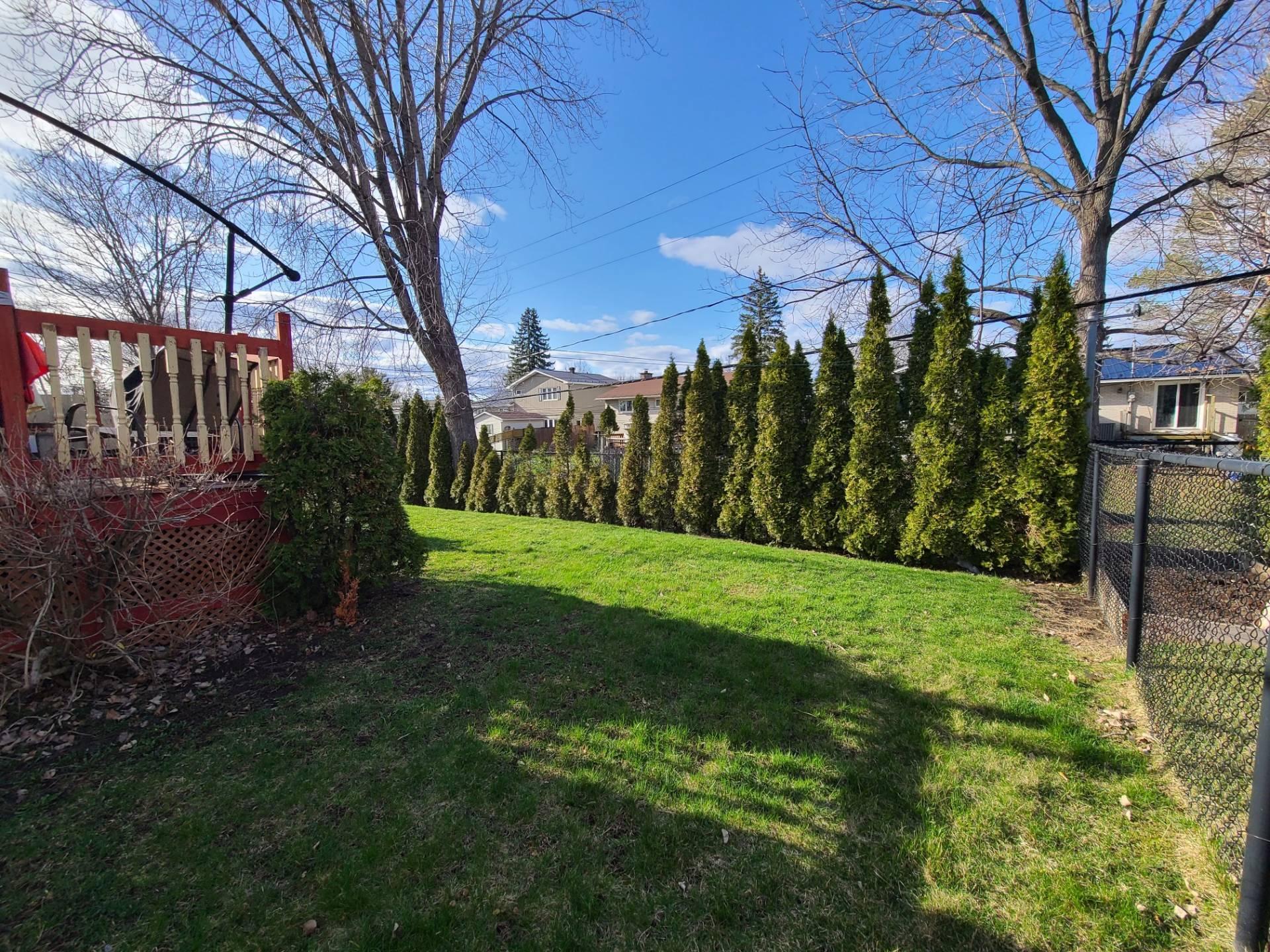 









109


Rue Marc-André-Fortier

,
Châteauguay,




QC
J6J6C1

