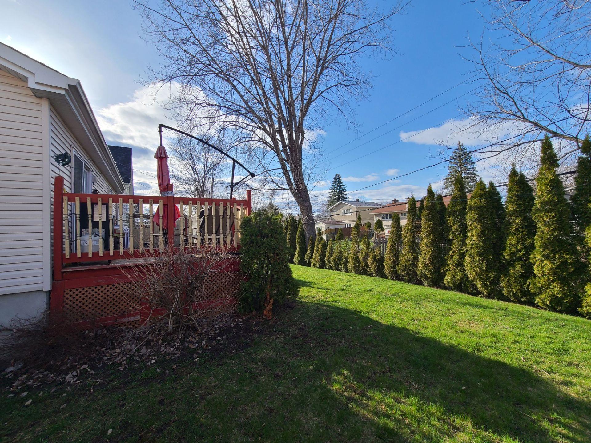 









109


Rue Marc-André-Fortier

,
Châteauguay,




QC
J6J6C1

