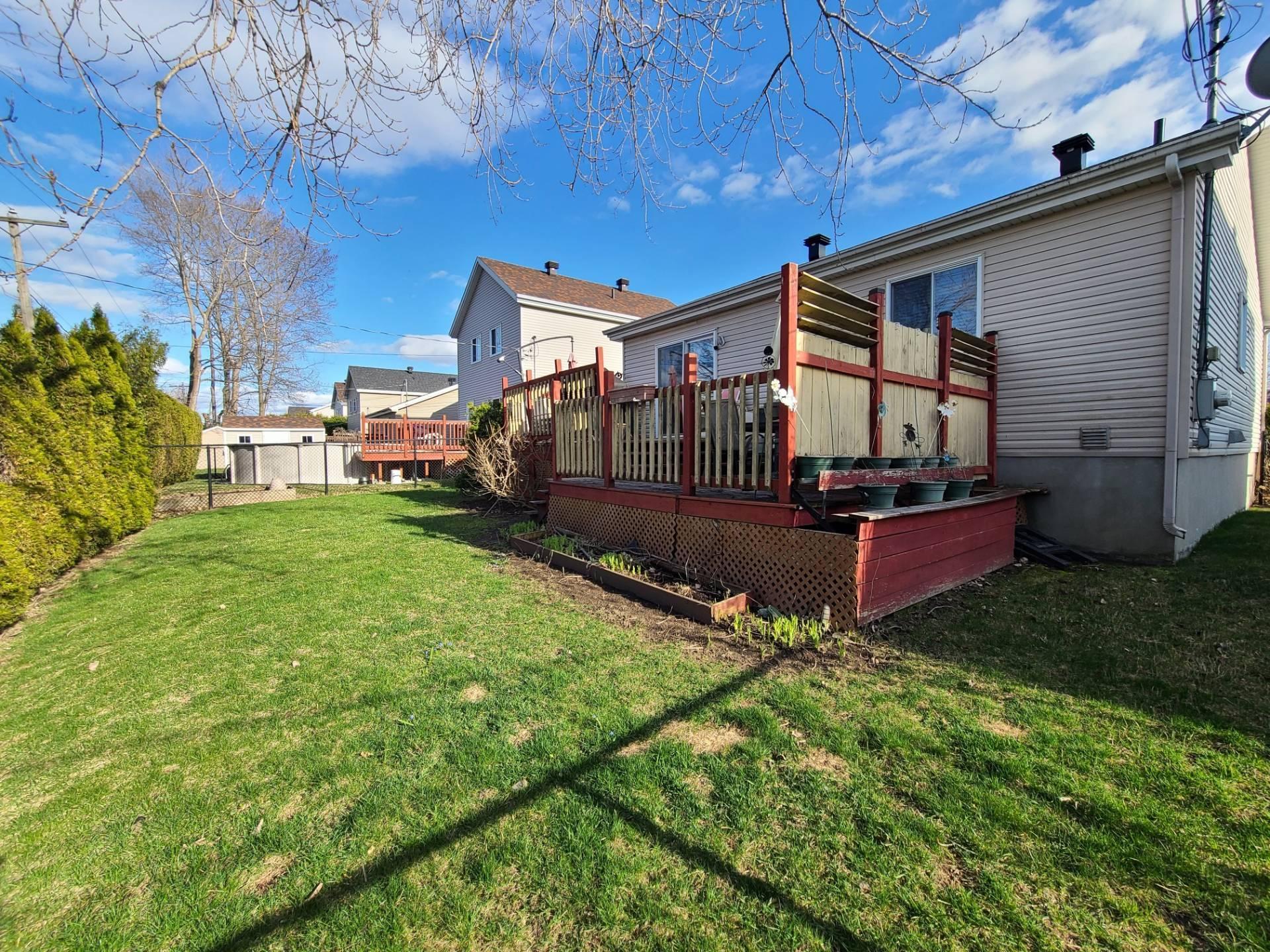 









109


Rue Marc-André-Fortier

,
Châteauguay,




QC
J6J6C1


