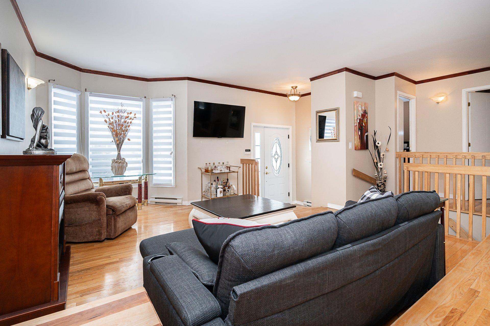 









109


Rue Marc-André-Fortier

,
Châteauguay,




QC
J6J6C1

