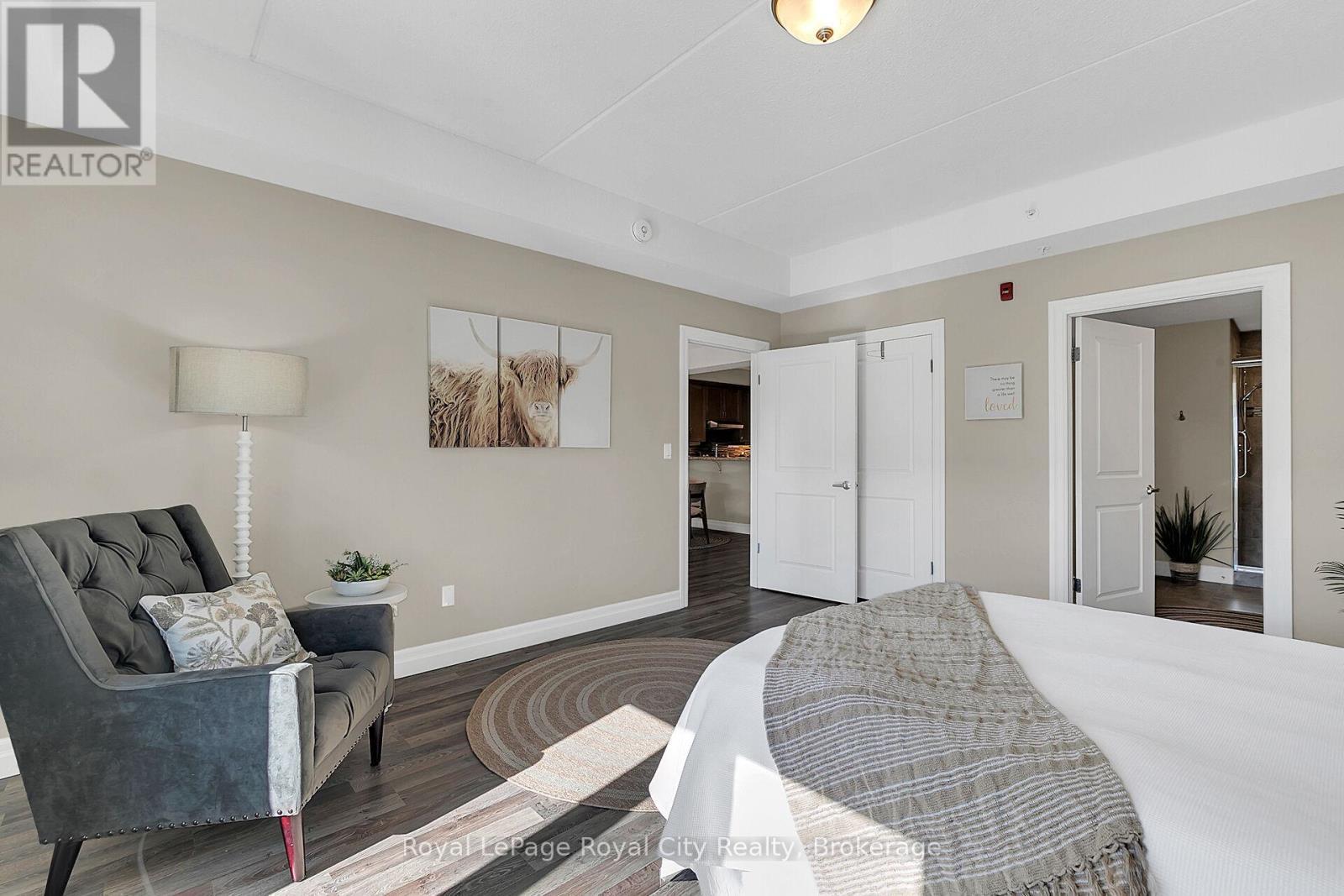 












204 - 23 STUMPF STREET

,
Centre Wellington (Elora/Salem),




Ontario
N0B1S0

