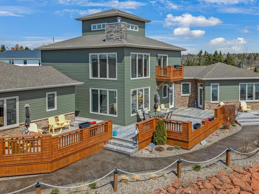 












6818 Water Street

,
Cardigan,




PE
C0A 1G0

