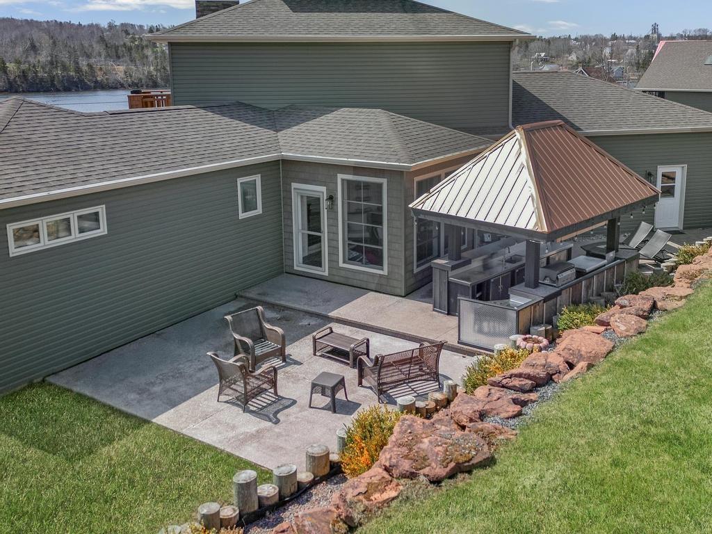 












6818 Water Street

,
Cardigan,




PE
C0A 1G0


