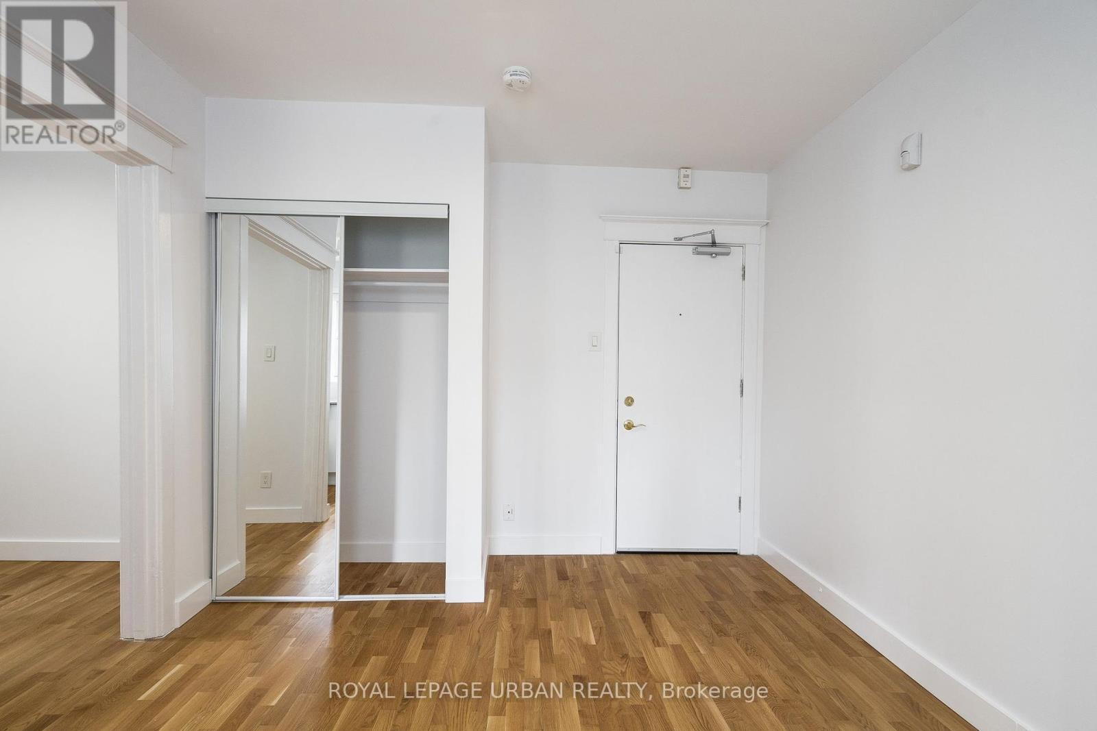 












212 - 50 GLOUCESTER STREET

,
Toronto,




Ontario
M4Y1L5

