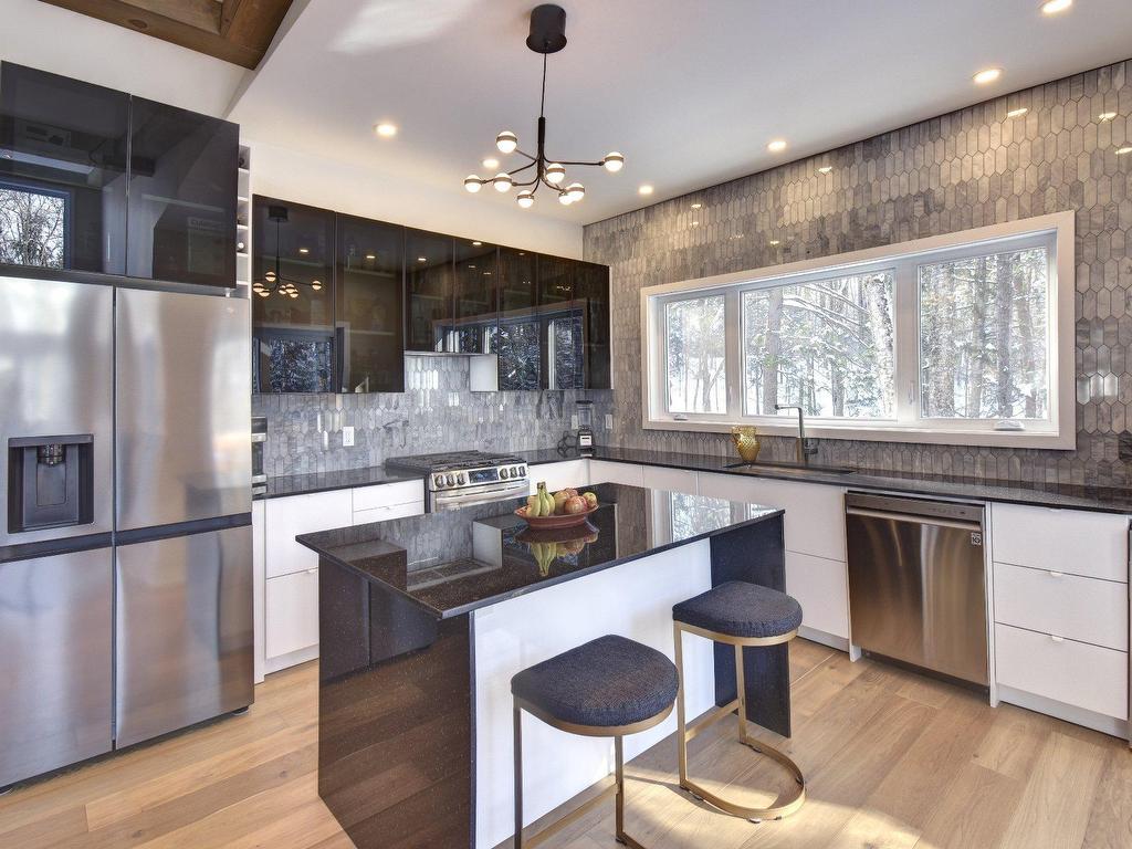









80


Ch. des Magnolias

,
Mont-Tremblant,




QC
J8E2J8

