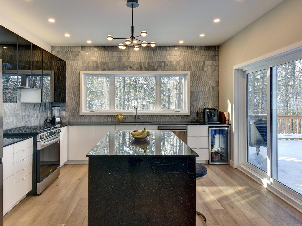 









80


Ch. des Magnolias

,
Mont-Tremblant,




QC
J8E2J8

