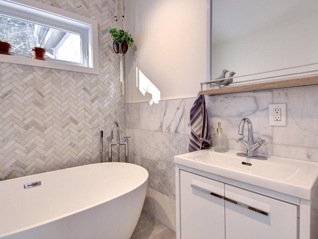 









80


Ch. des Magnolias

,
Mont-Tremblant,




QC
J8E2J8

