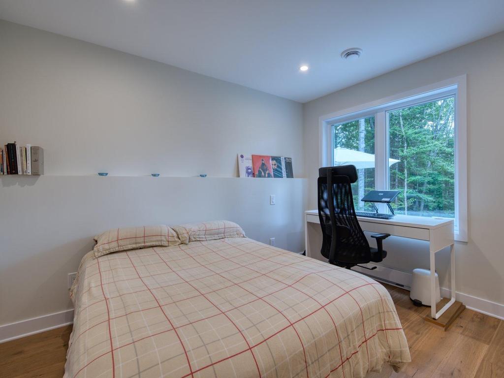









80


Ch. des Magnolias

,
Mont-Tremblant,




QC
J8E2J8


