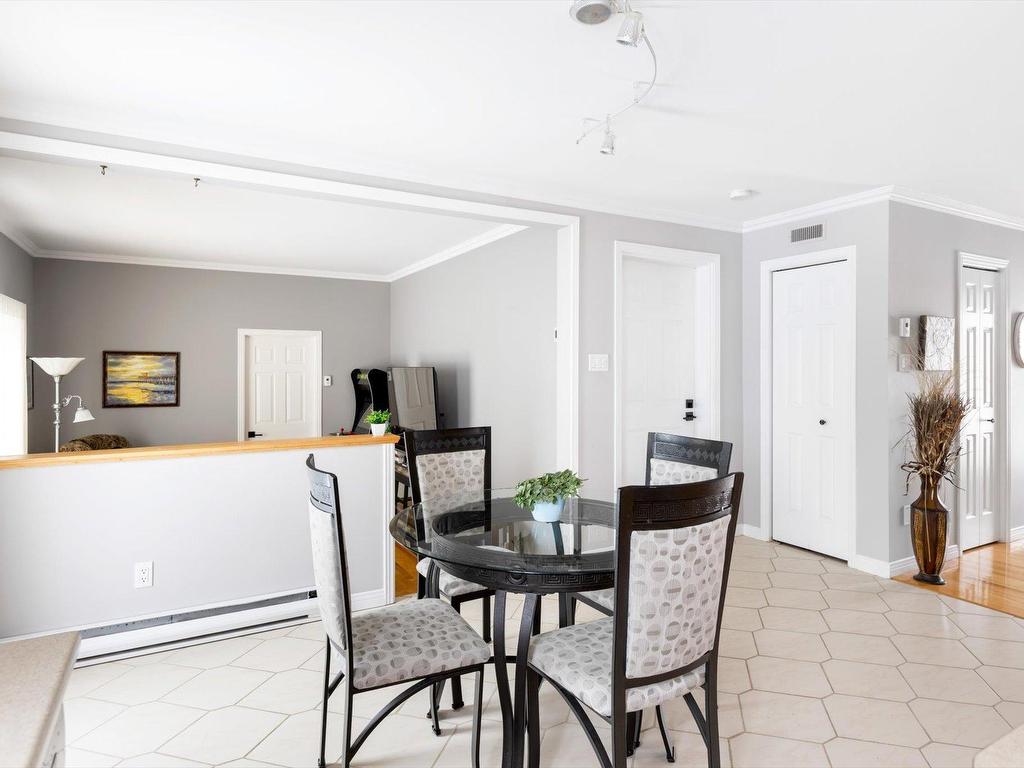 









5250


Rue de Cherbourg

,
Trois-Rivières,




QC
G8Y6R3

