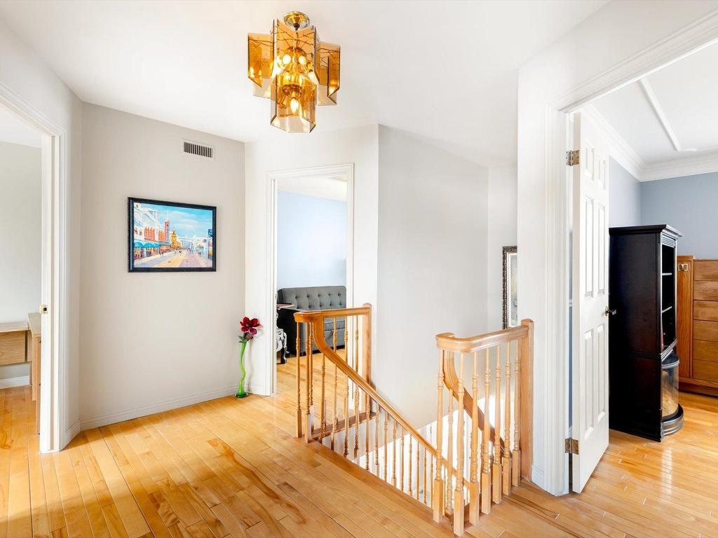 









5250


Rue de Cherbourg

,
Trois-Rivières,




QC
G8Y6R3

