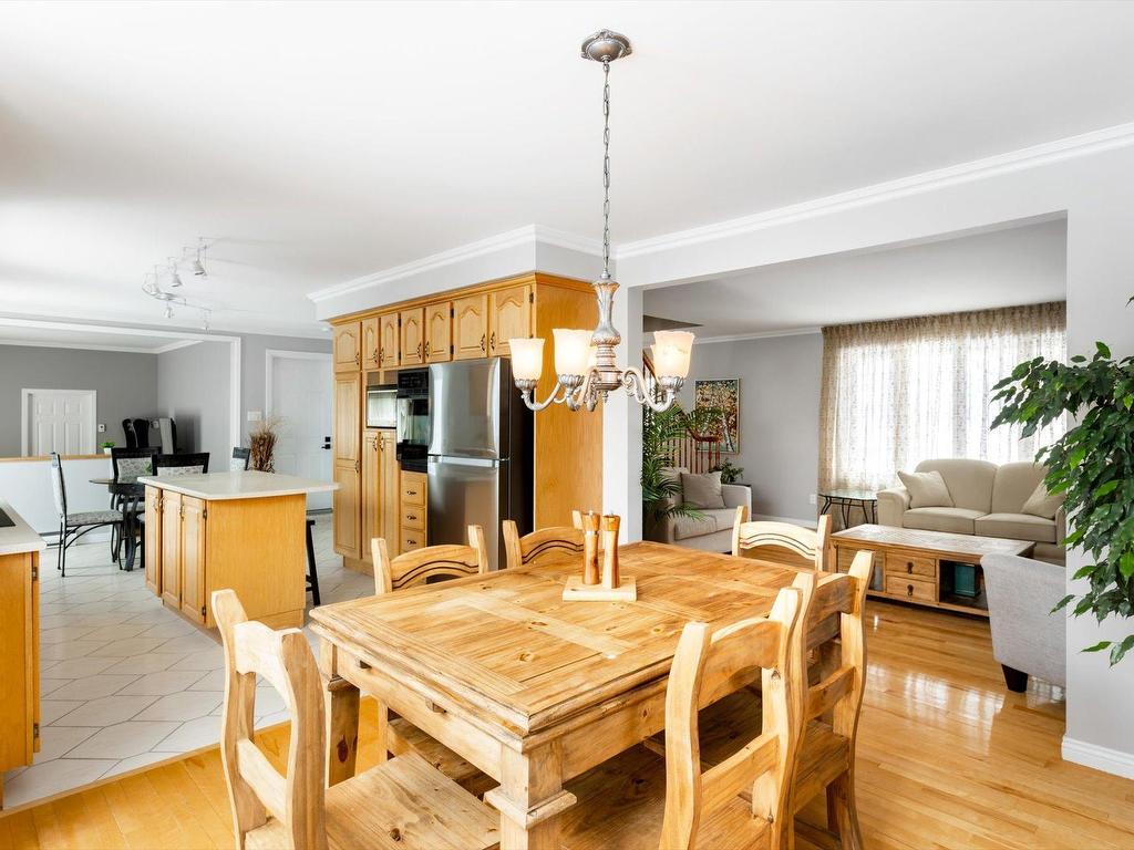 









5250


Rue de Cherbourg

,
Trois-Rivières,




QC
G8Y6R3

