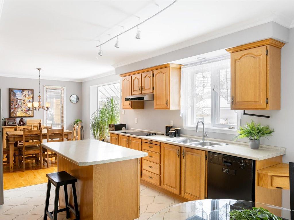 









5250


Rue de Cherbourg

,
Trois-Rivières,




QC
G8Y6R3

