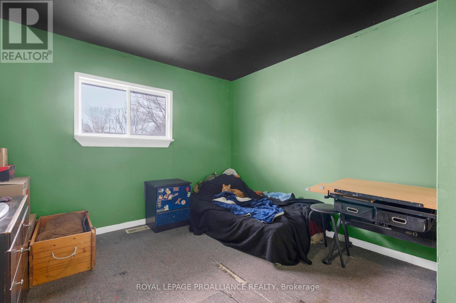 












27 THURLOW QUEEN STREET

,
Belleville (Thurlow Ward),




Ontario
K0K2V0

