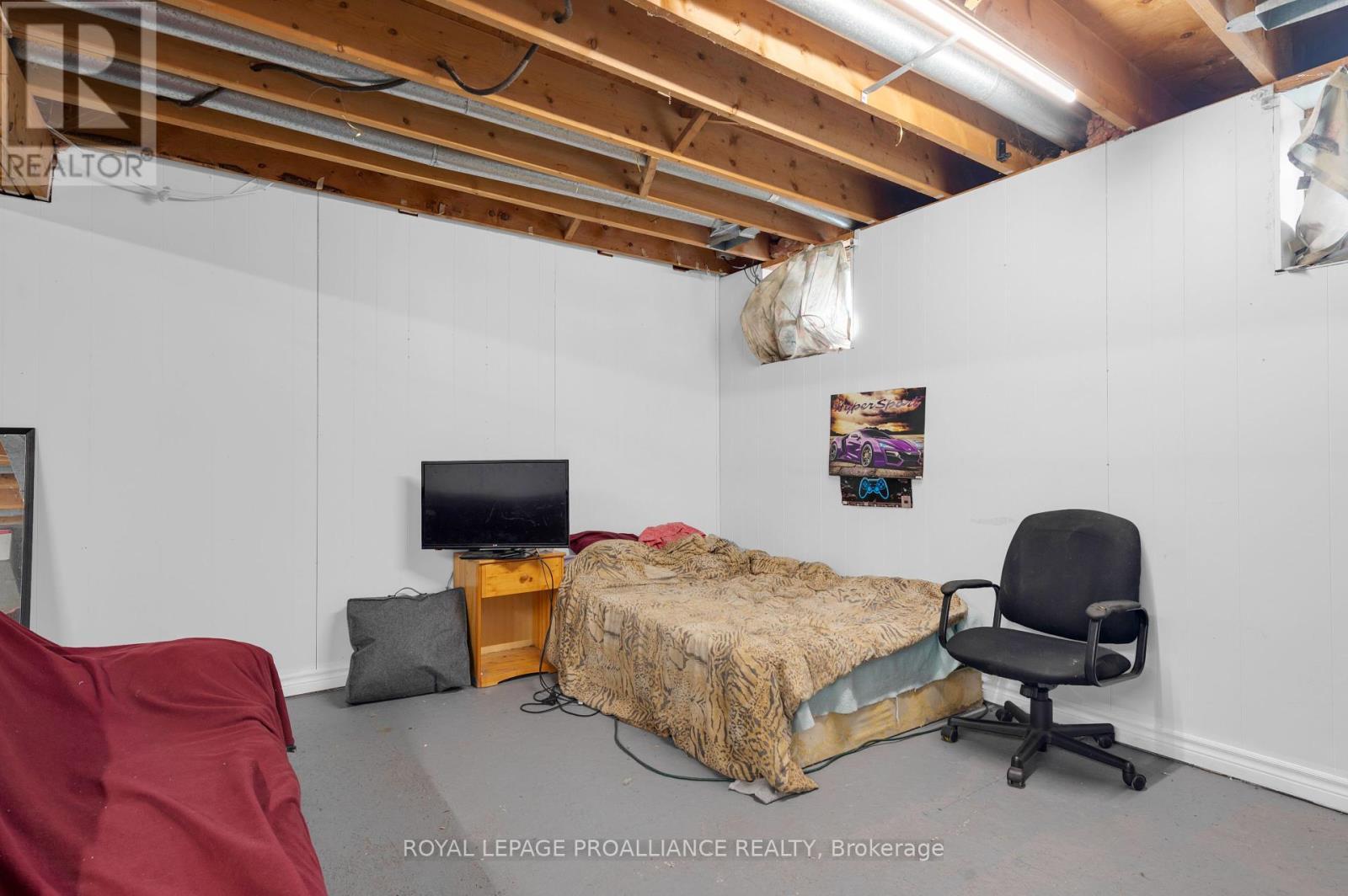 












27 THURLOW QUEEN STREET

,
Belleville (Thurlow Ward),




Ontario
K0K2V0

