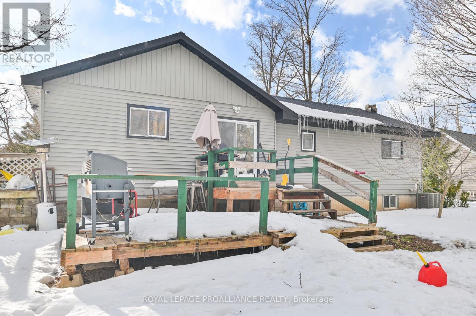 












27 THURLOW QUEEN STREET

,
Belleville (Thurlow Ward),




Ontario
K0K2V0

