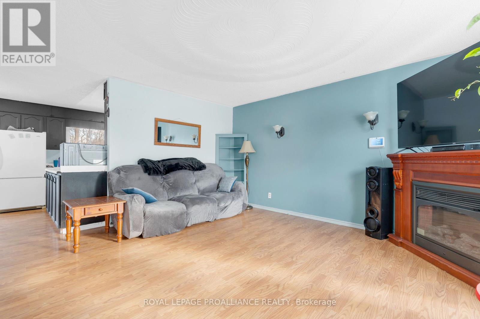 












27 THURLOW QUEEN STREET

,
Belleville (Thurlow Ward),




Ontario
K0K2V0

