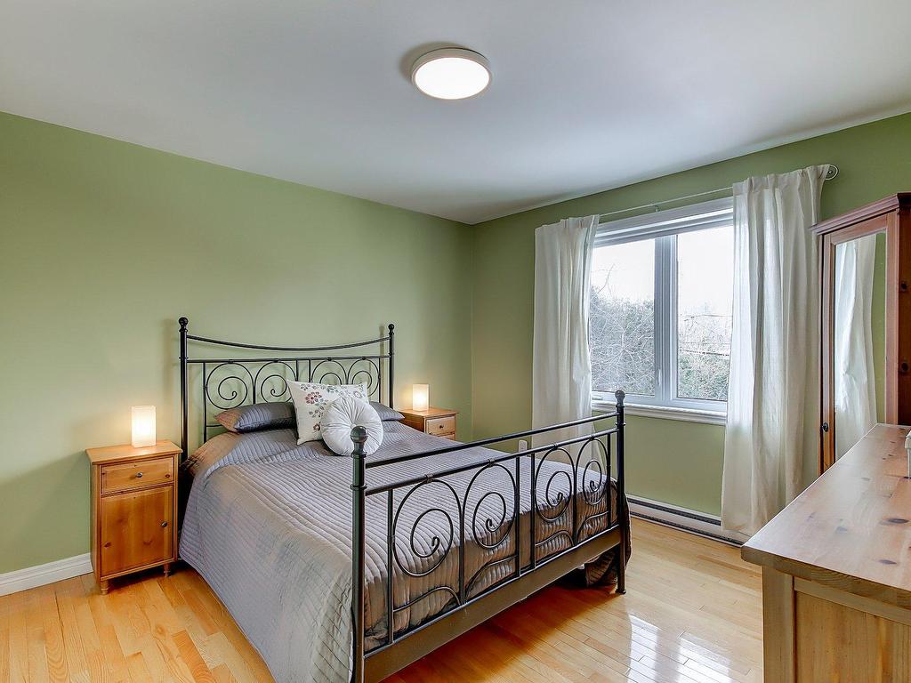 









1291


Rue de Carillon

,
Saint-Bruno-de-Montarville,




QC
J3V3G1

