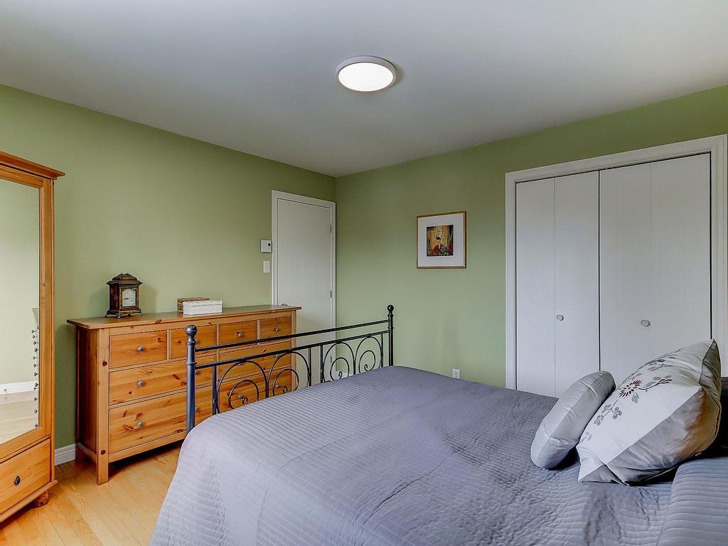 









1291


Rue de Carillon

,
Saint-Bruno-de-Montarville,




QC
J3V3G1

