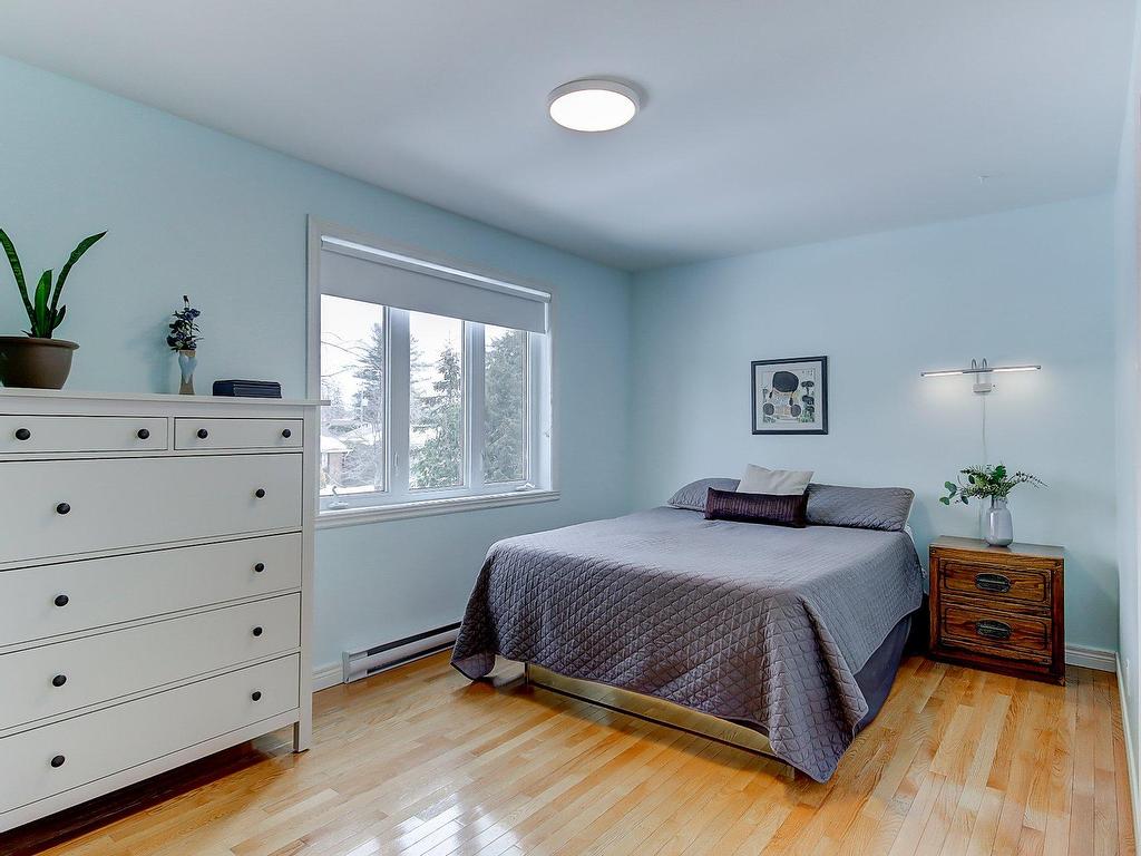 









1291


Rue de Carillon

,
Saint-Bruno-de-Montarville,




QC
J3V3G1

