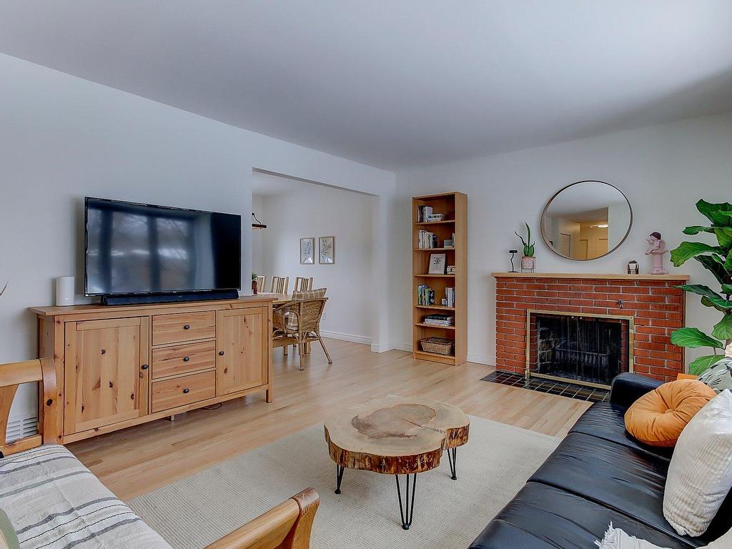 









1291


Rue de Carillon

,
Saint-Bruno-de-Montarville,




QC
J3V3G1

