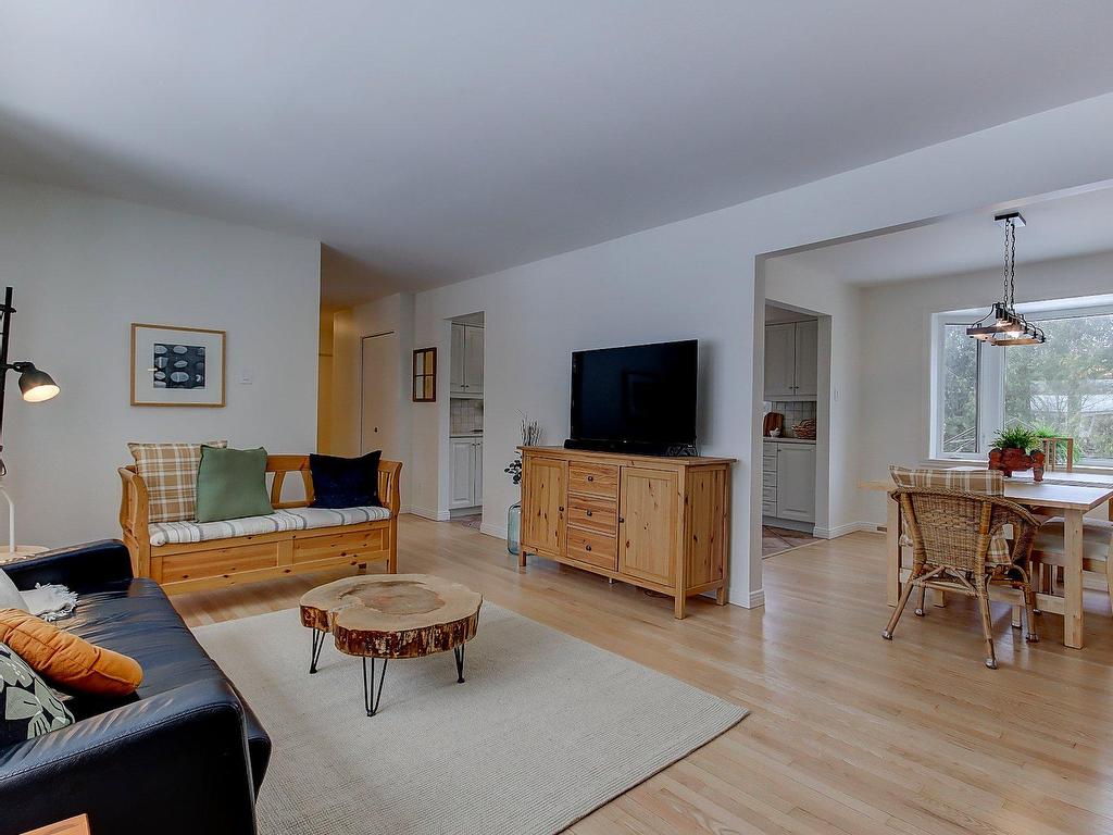 









1291


Rue de Carillon

,
Saint-Bruno-de-Montarville,




QC
J3V3G1

