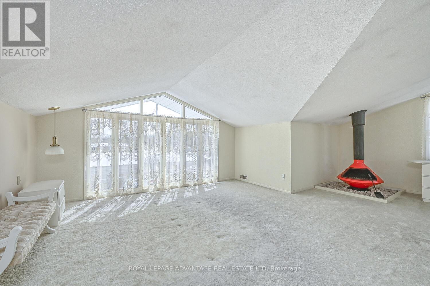 












650 CHRISTIE LAKE ROAD

,
Tay Valley,




Ontario
K7H3C6

