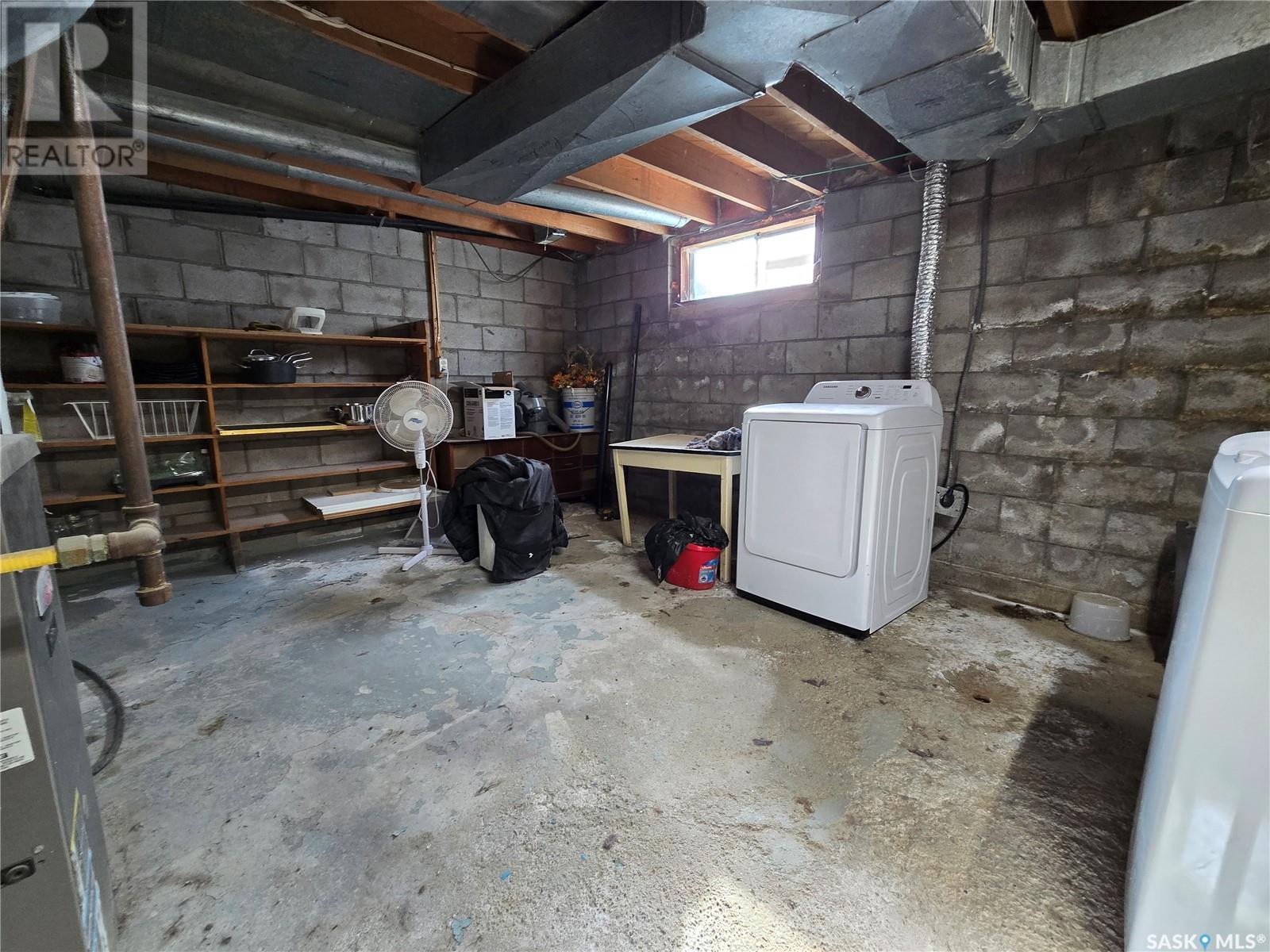 












33 4th AVENUE E

,
Central Butte,




Saskatchewan
S0H0A1

