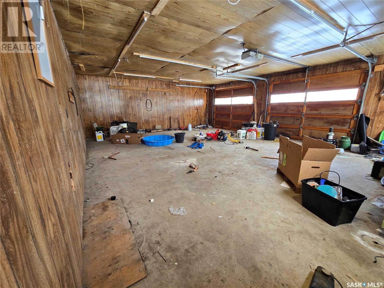 












33 4th AVENUE E

,
Central Butte,




Saskatchewan
S0H0A1

