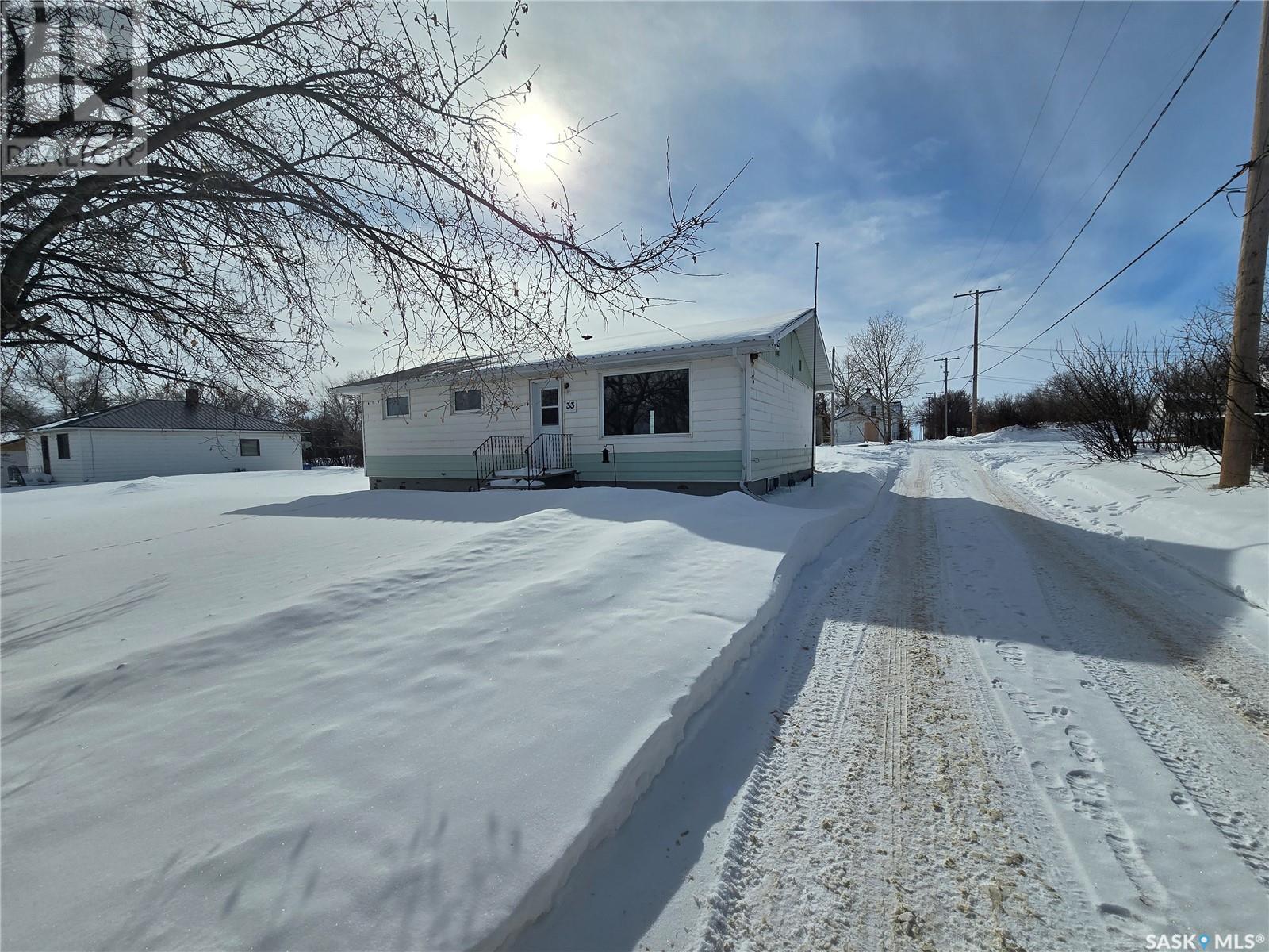 












33 4th AVENUE E

,
Central Butte,




Saskatchewan
S0H0A1

