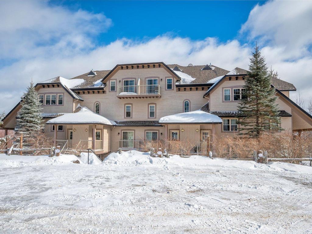 









305


Rue du Mont-Plaisant

, 5,
Mont-Tremblant,




QC
J8E1L2

