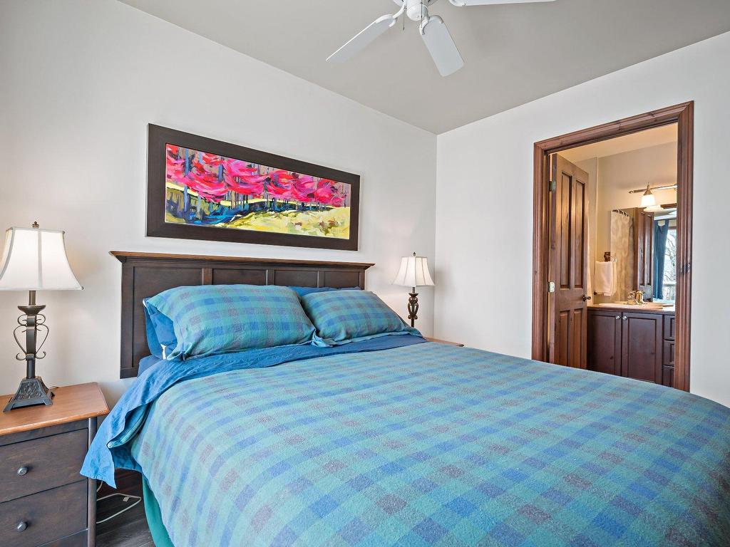 









305


Rue du Mont-Plaisant

, 5,
Mont-Tremblant,




QC
J8E1L2

