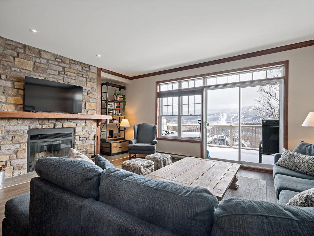 









305


Rue du Mont-Plaisant

, 5,
Mont-Tremblant,




QC
J8E1L2

