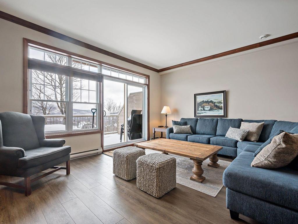 









305


Rue du Mont-Plaisant

, 5,
Mont-Tremblant,




QC
J8E1L2

