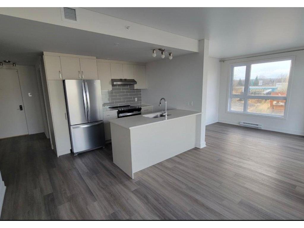 









1431


Av. de la Gare

, 211,
Mascouche,




QC
J7K3C7

