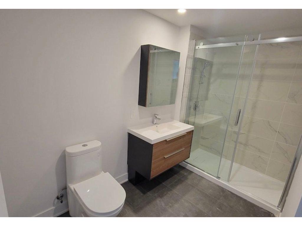 









1431


Av. de la Gare

, 211,
Mascouche,




QC
J7K3C7

