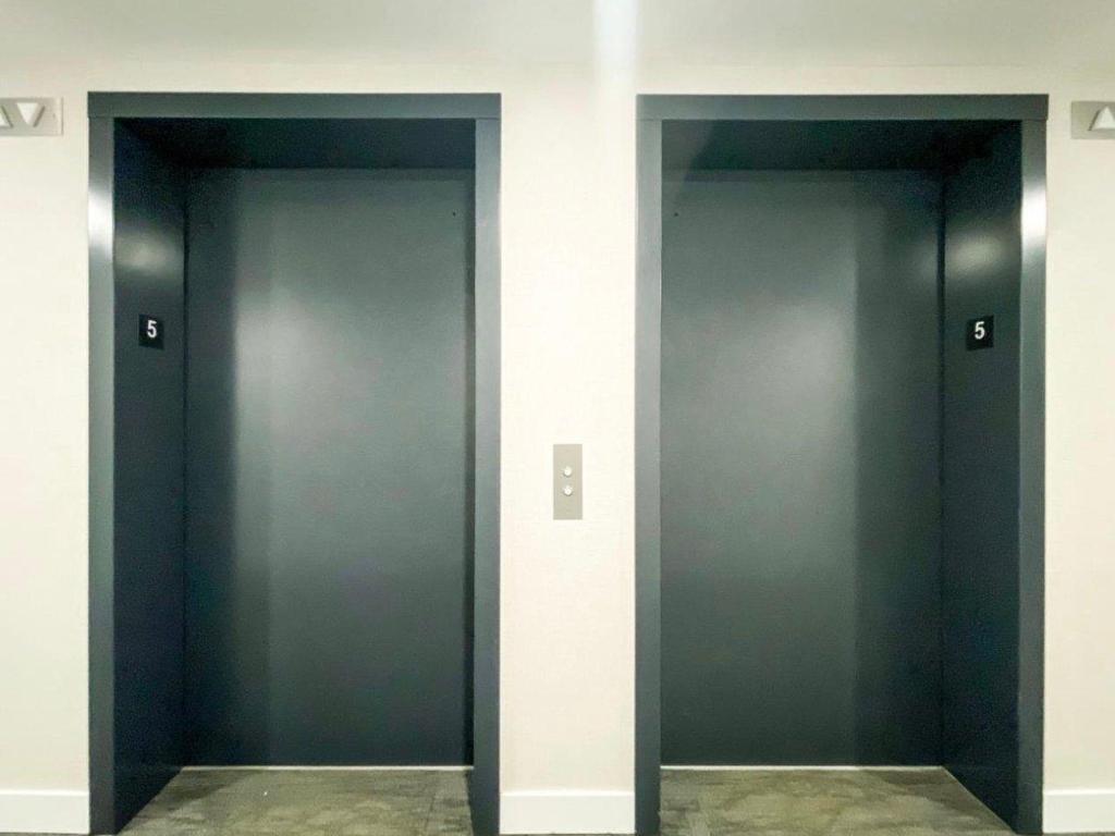 









1431


Av. de la Gare

, 211,
Mascouche,




QC
J7K3C7

