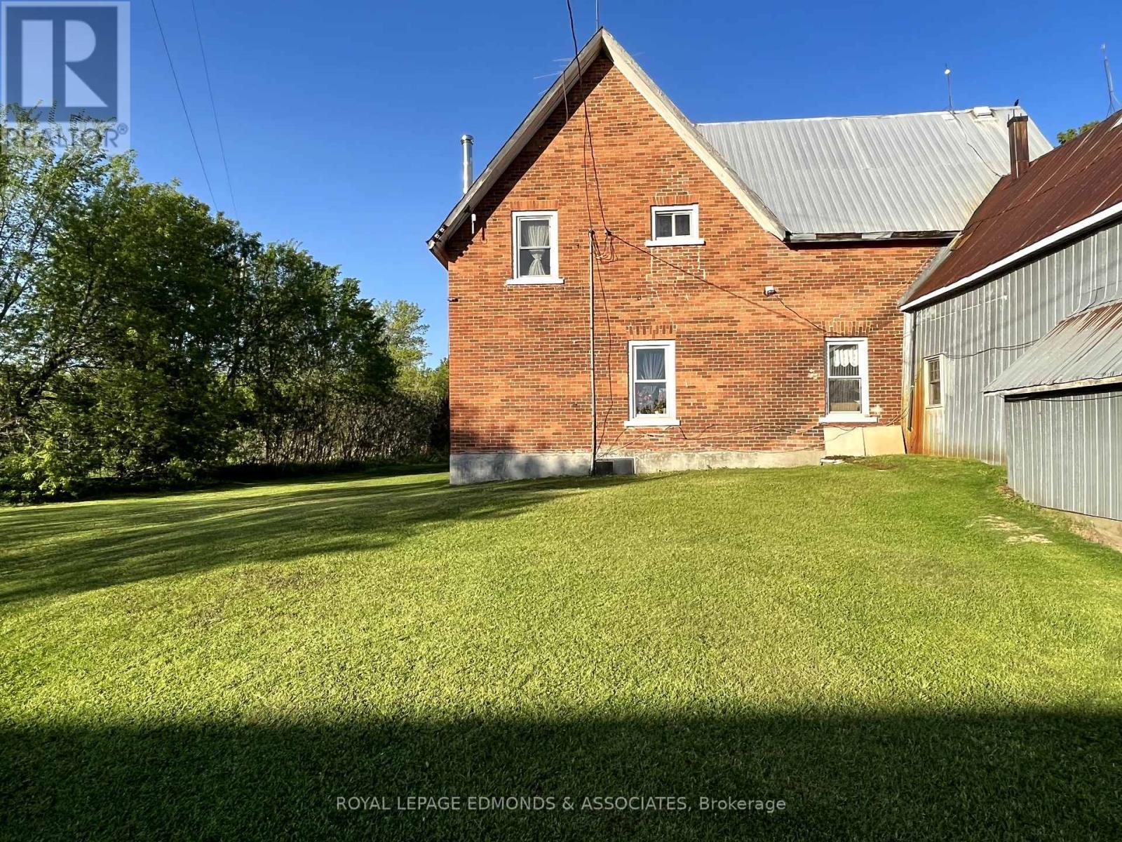 












315 BEACHBURG ROAD

,
Whitewater Region,







Ontario
K0J1K0

