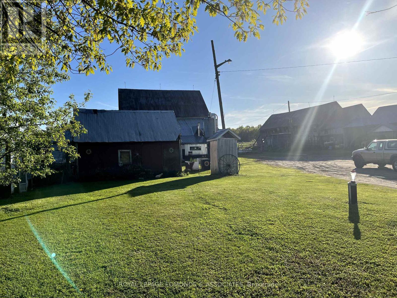 












315 BEACHBURG ROAD

,
Whitewater Region,







Ontario
K0J1K0

