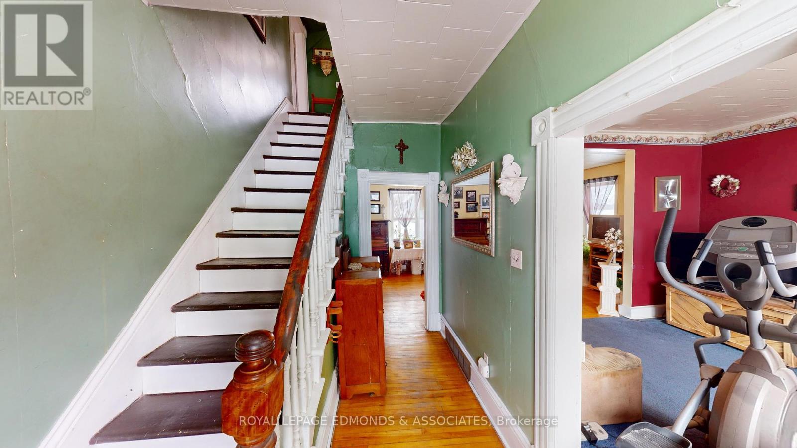 












315 BEACHBURG ROAD

,
Whitewater Region,







Ontario
K0J1K0

