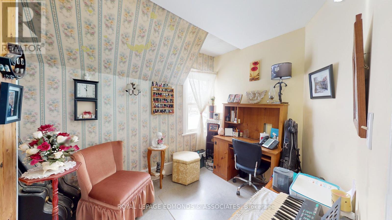 












315 BEACHBURG ROAD

,
Whitewater Region,







Ontario
K0J1K0

