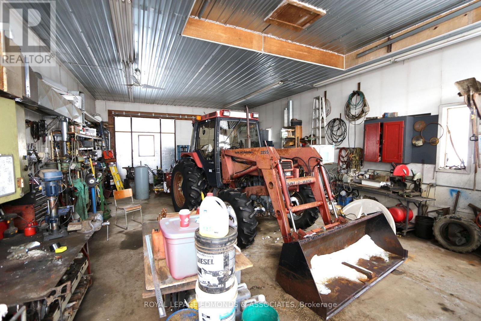 












315 BEACHBURG ROAD

,
Whitewater Region,







Ontario
K0J1K0

