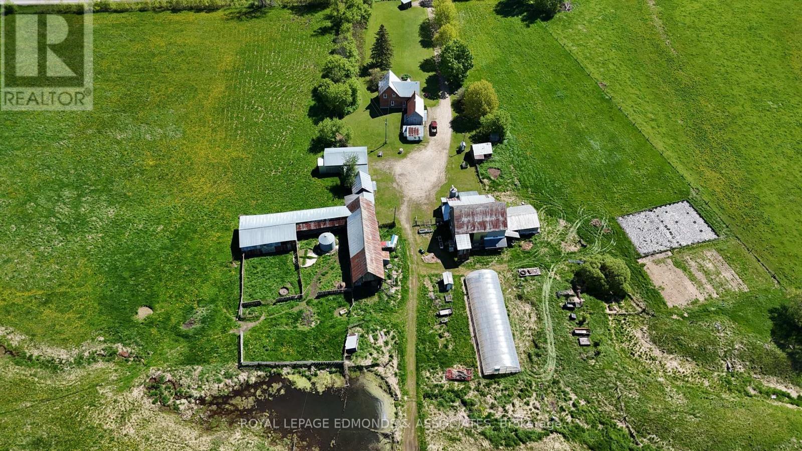 












315 BEACHBURG ROAD

,
Whitewater Region,







Ontario
K0J1K0

