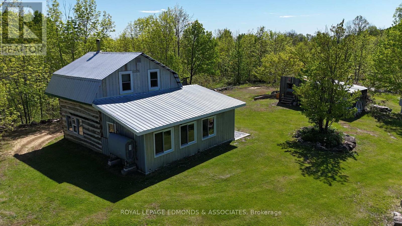 












315 BEACHBURG ROAD

,
Whitewater Region,







Ontario
K0J1K0

