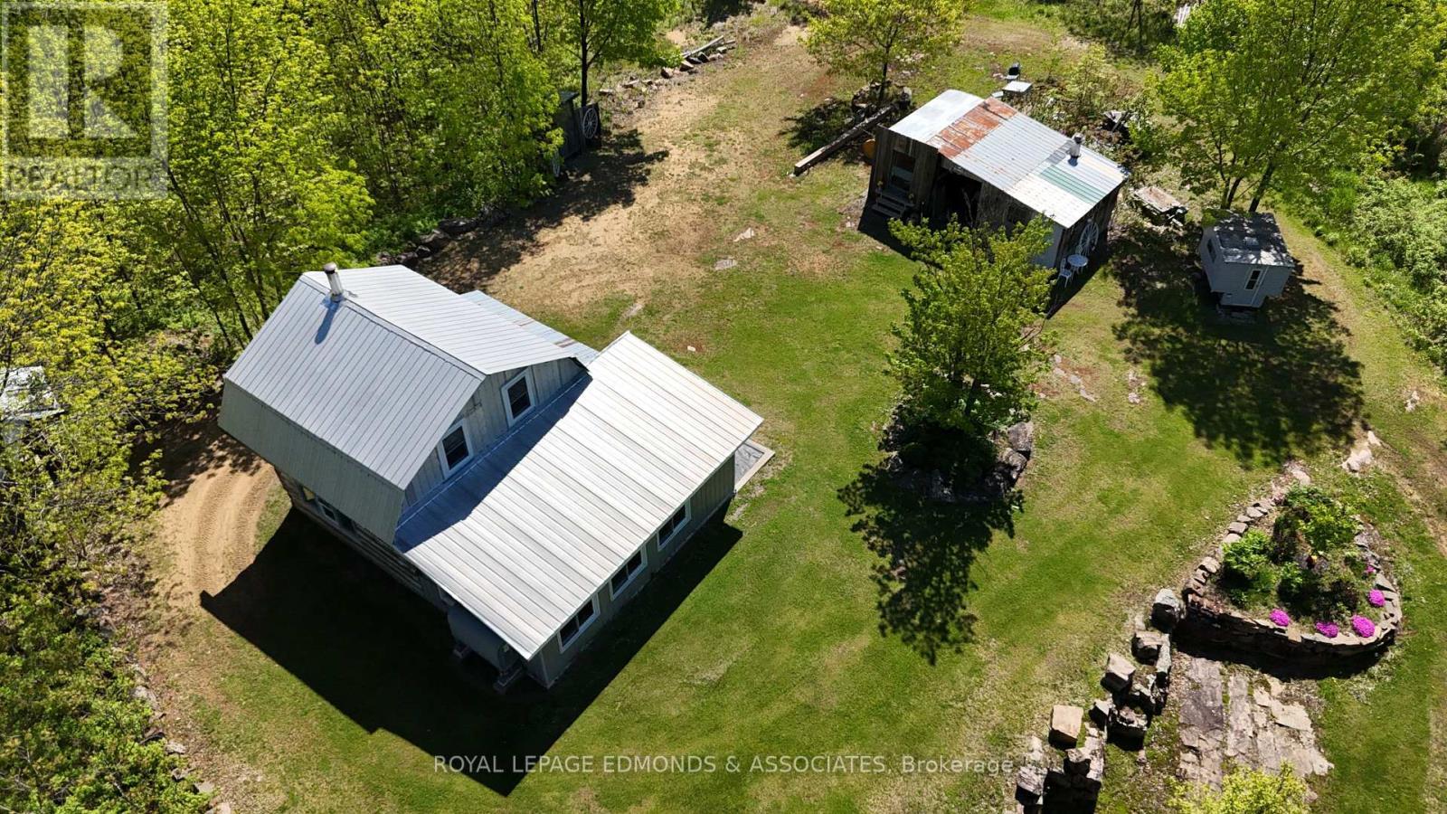 












315 BEACHBURG ROAD

,
Whitewater Region,







Ontario
K0J1K0

