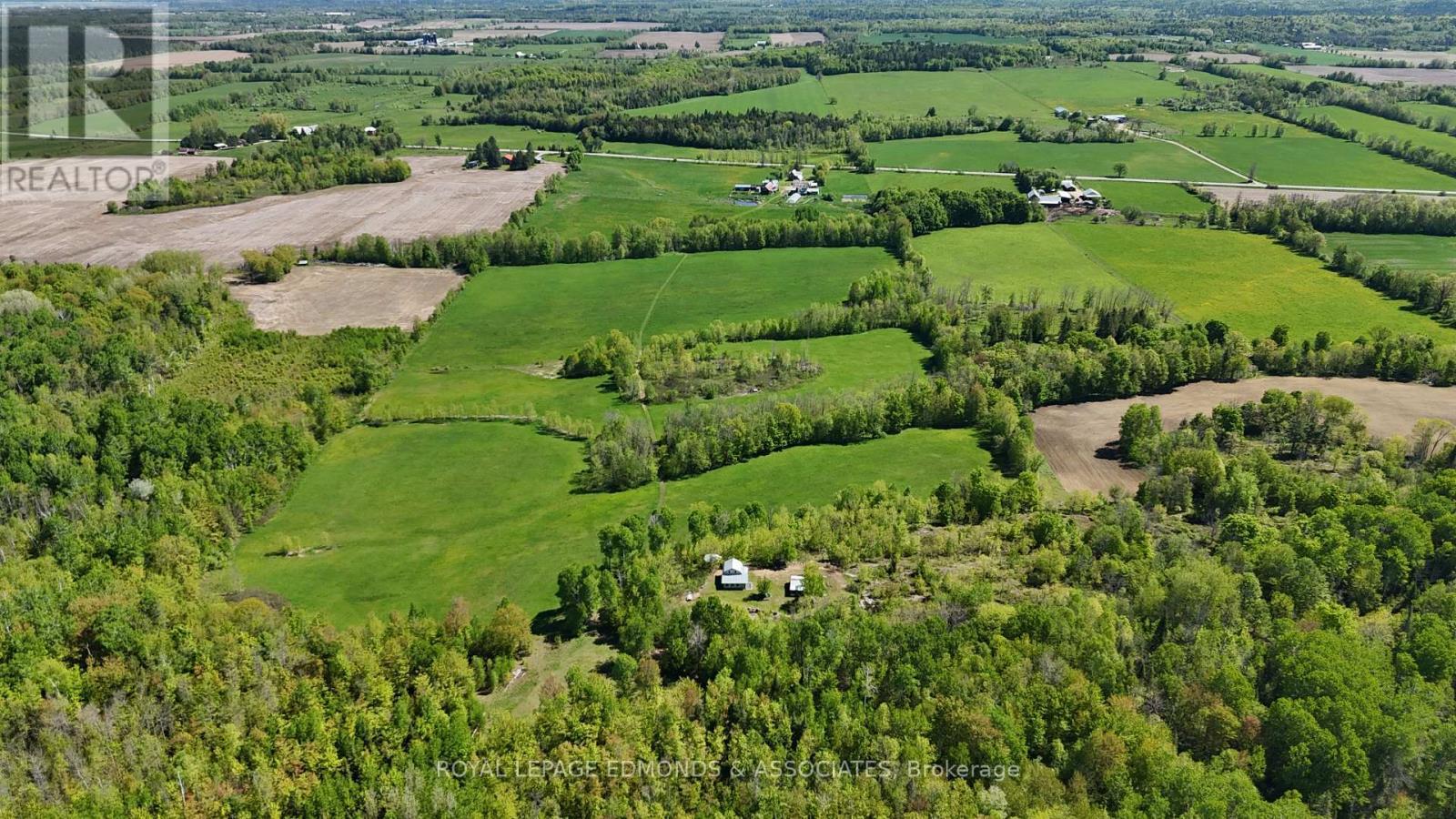 












315 BEACHBURG ROAD

,
Whitewater Region,







Ontario
K0J1K0

