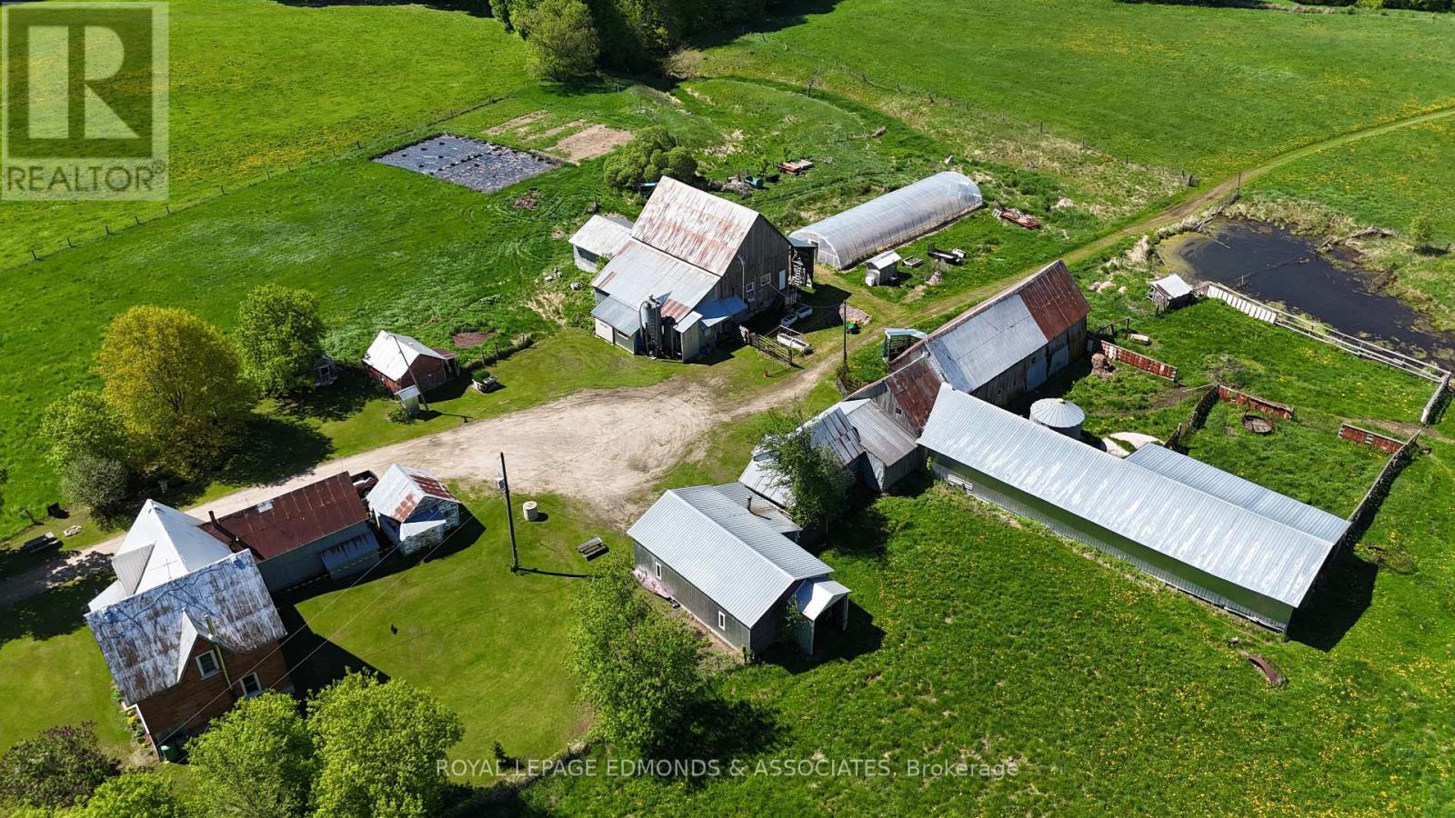 












315 BEACHBURG ROAD

,
Whitewater Region,







Ontario
K0J1K0

