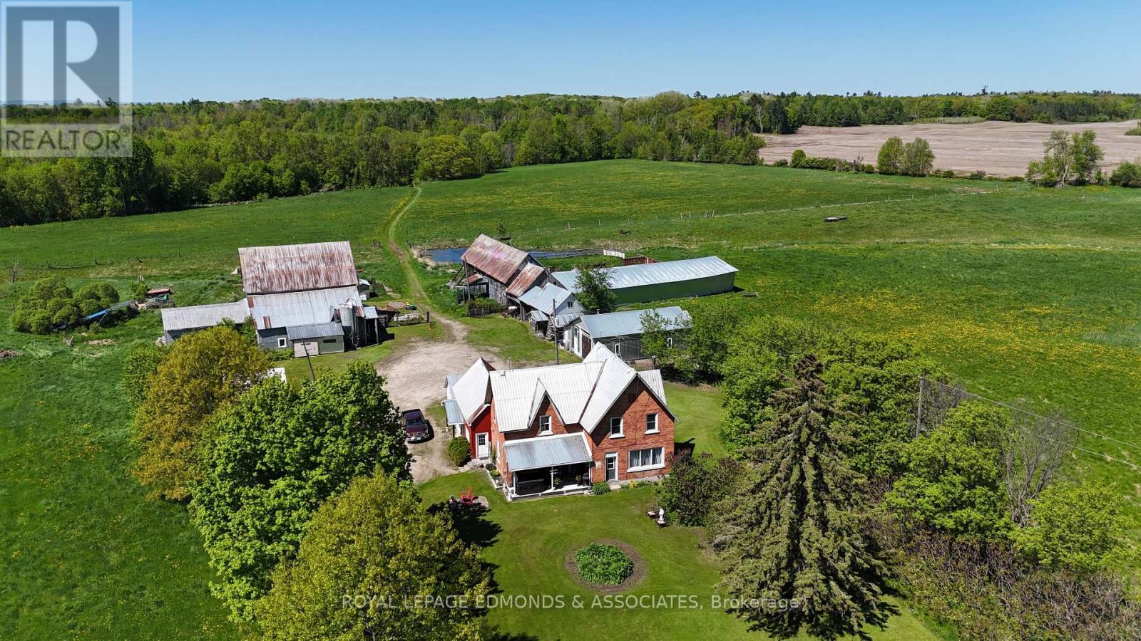 












315 BEACHBURG ROAD

,
Whitewater Region,







Ontario
K0J1K0


